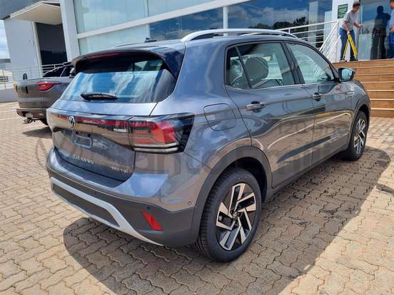 VOLKSWAGEN-T-CROSS-2026