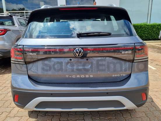 VOLKSWAGEN-T-CROSS-2026