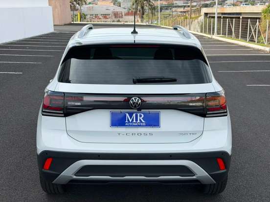VOLKSWAGEN-T-CROSS-2024