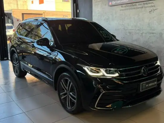 VOLKSWAGEN-TIGUAN-2.0 300 TSI GASOLINA ALLSPACE R-LINE AUTOMÁTICO VOLKSWAGEN-TIGUAN-2024