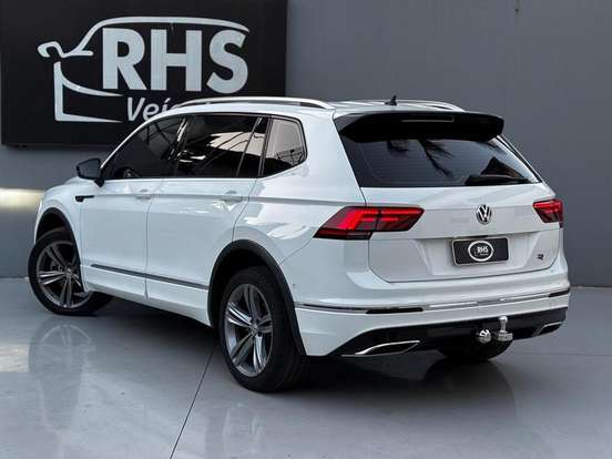 VOLKSWAGEN-TIGUAN-2019
