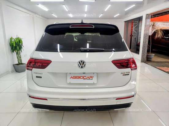 VOLKSWAGEN-TIGUAN-2020