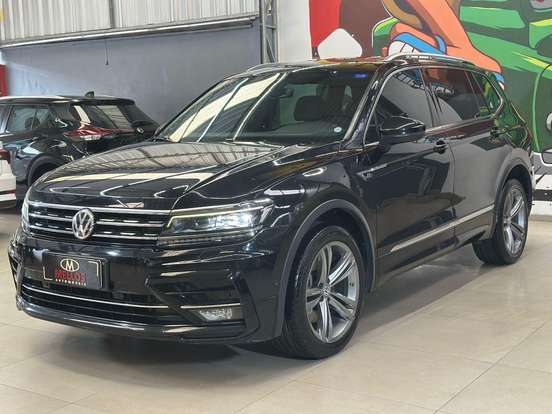 VOLKSWAGEN-TIGUAN-2018