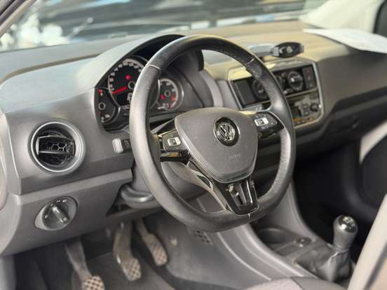 VOLKSWAGEN-UP-1.0 MPI MOVE UP 12V FLEX 4P MANUAL VOLKSWAGEN-UP-2017