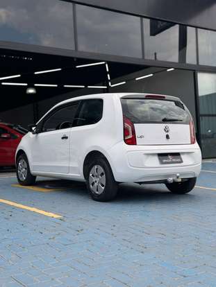 VOLKSWAGEN-UP-2015