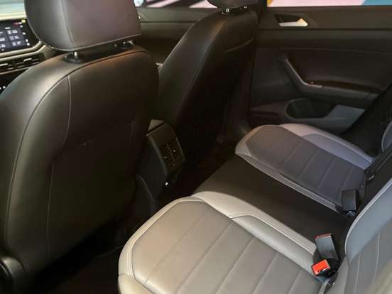 VOLKSWAGEN-VIRTUS-1.0 200 TSI HIGHLINE AUTOMÁTICO VOLKSWAGEN-VIRTUS-2023