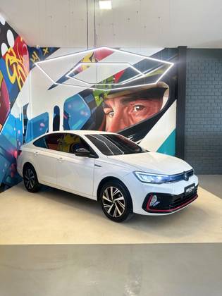 VOLKSWAGEN VIRTUS 1.0 200 TSI HIGHLINE AUTOMÁTICO