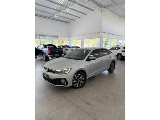VOLKSWAGEN VIRTUS 1.0 200 TSI HIGHLINE AUTOMÁTICO