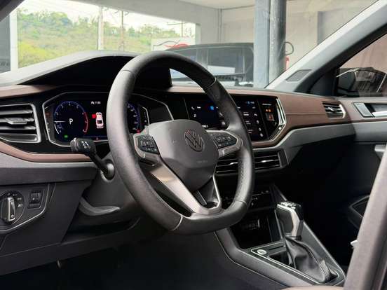 VOLKSWAGEN-VIRTUS-1.0 200 TSI HIGHLINE AUTOMÁTICO VOLKSWAGEN-VIRTUS-2024