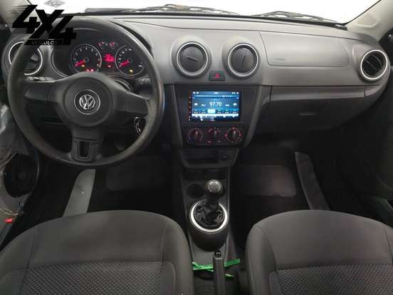 VOLKSWAGEN-VOYAGE-2015