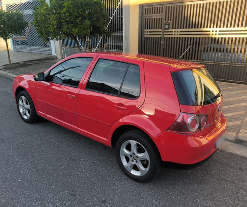 VOLKSWAGEN-GOLF-2012