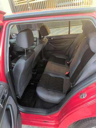VOLKSWAGEN-GOLF-2012