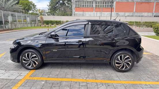 VOLKSWAGEN-POLO-2023