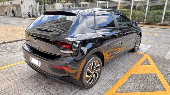 VOLKSWAGEN-POLO-1.0 170 TSI HIGHLINE AUTOMÁTICO VOLKSWAGEN-POLO-2023
