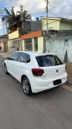 VOLKSWAGEN-POLO-2018