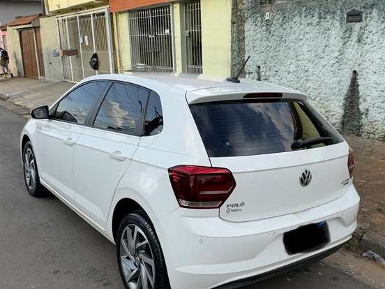 VOLKSWAGEN-POLO-1.0 200 TSI HIGHLINE AUTOMÁTICO VOLKSWAGEN-POLO-2018
