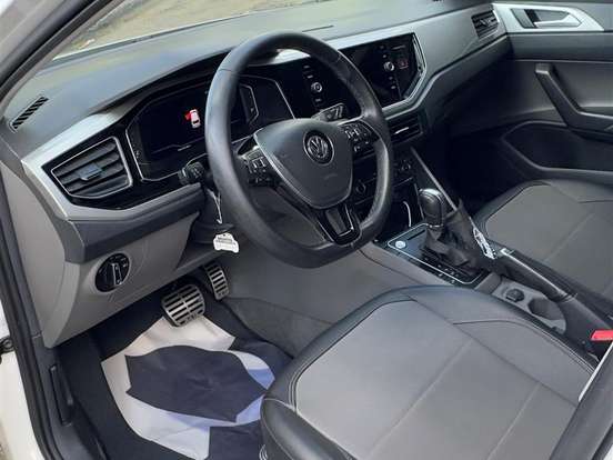VOLKSWAGEN-POLO-1.0 200 TSI HIGHLINE AUTOMÁTICO VOLKSWAGEN-POLO-2018