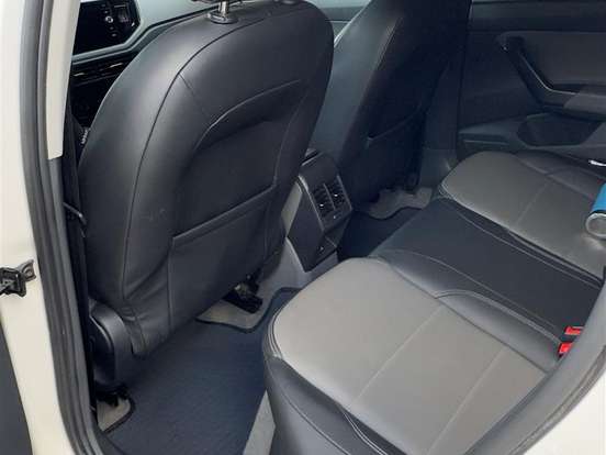 VOLKSWAGEN-POLO-1.0 200 TSI HIGHLINE AUTOMÁTICO VOLKSWAGEN-POLO-2018