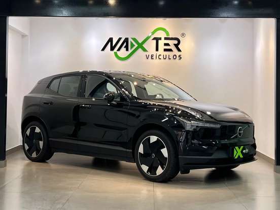 VOLVO-EX30-2025