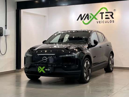 VOLVO-EX30-2025