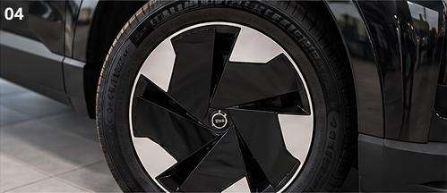 VOLVO-EX30-2024