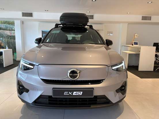 VOLVO-EX40-2026