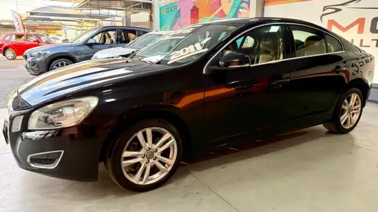 VOLVO-S60-2011