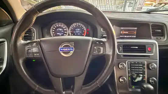 VOLVO-S60-2011
