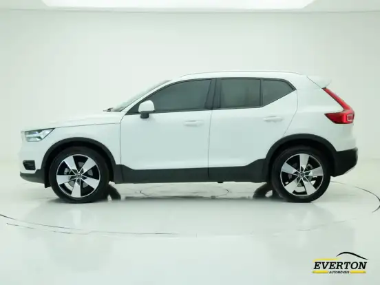 VOLVO-XC40-2.0 T4 GASOLINA MOMENTUM GEARTRONIC VOLVO-XC40-2019