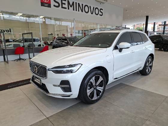 VOLVO XC60 2.0 T8 RECHARGE PLUS AWD GEARTRONIC