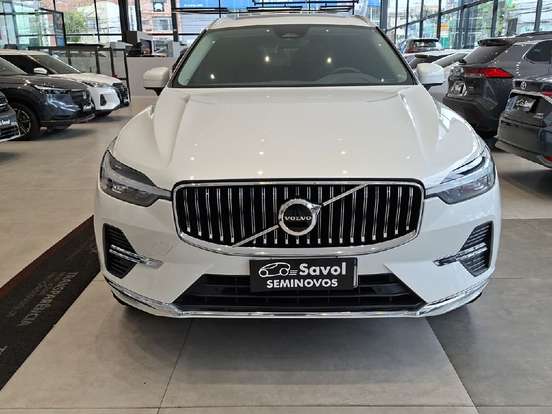 VOLVO-XC60-2023