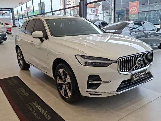 VOLVO-XC60-2023