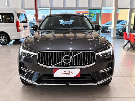 VOLVO-XC60-2023