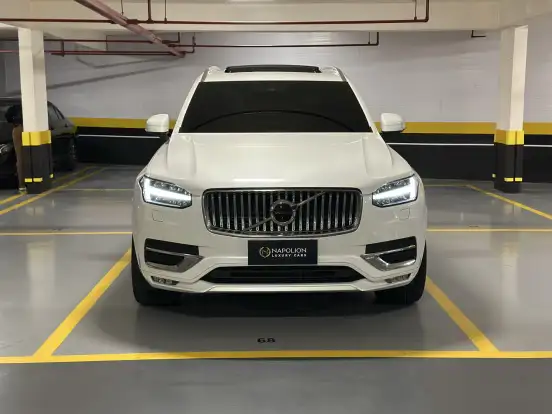 VOLVO-XC90-2020