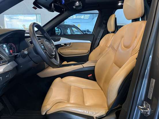 VOLVO-XC90-2.0 T6 GASOLINA MOMENTUM AWD GEARTRONIC VOLVO-XC90-2018
