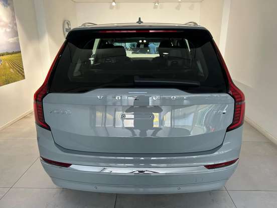VOLVO-XC90-2026