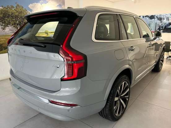 VOLVO-XC90-2026