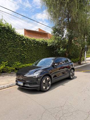 VOLVO EX30 69 KW ELÉTRICO PLUS