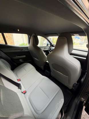 VOLVO-EX30-2024