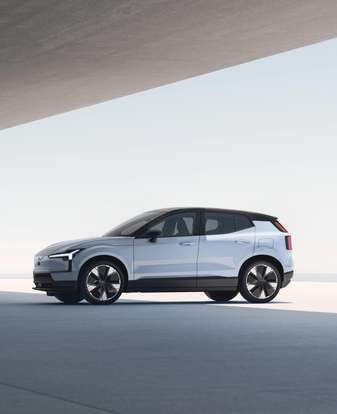VOLVO-EX30-2024