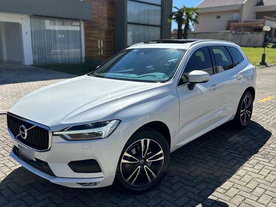 VOLVO-XC60-2.0 T5 GASOLINA MOMENTUM AWD GEARTRONIC VOLVO-XC60-2018