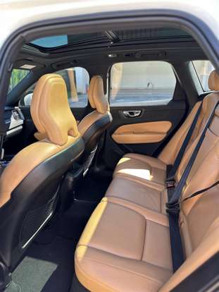 VOLVO-XC60-2018