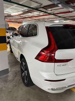 VOLVO-XC60-2024