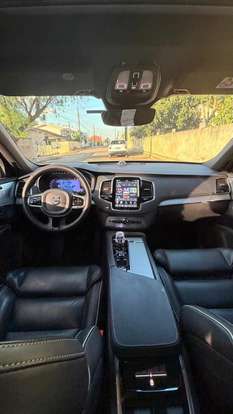VOLVO-XC90-2023