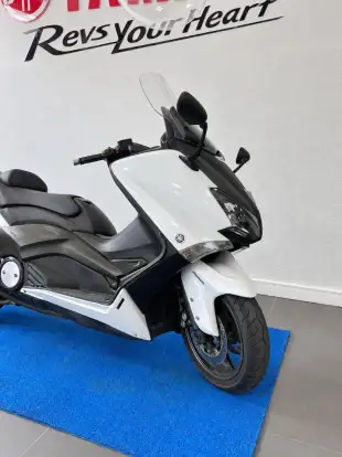 YAMAHA-TMAX-2014