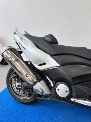 YAMAHA-TMAX-2014