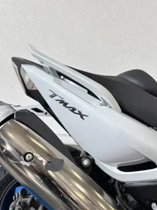 YAMAHA-TMAX-2014