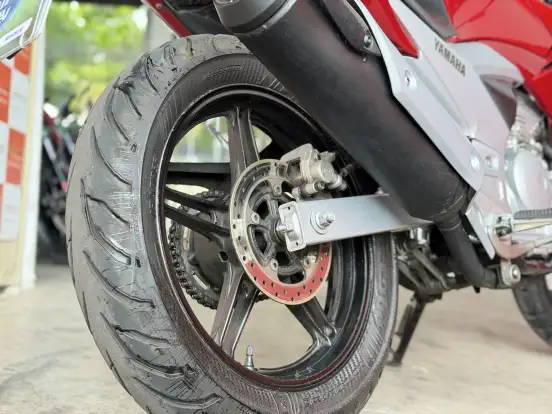 YAMAHA-YS 250 FAZER YAMAHA-YS 250 FAZER-2014