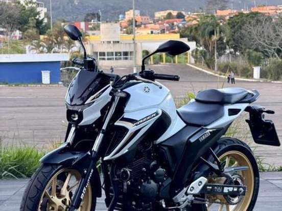 YAMAHA-FZ25 FAZER CONNECTED ABS YAMAHA-FZ25 FAZER CONNECTED ABS-2024