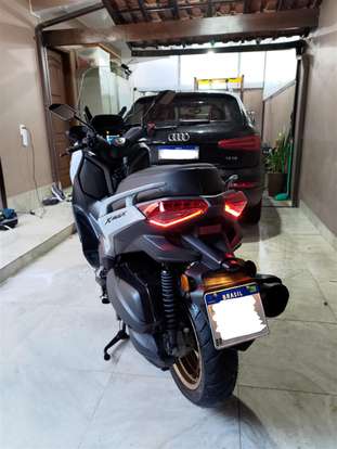 YAMAHA-XMAX 300 CONNECTED ABS-2026
